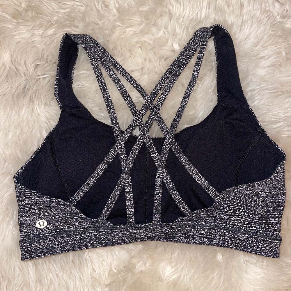 Lululemon bra free to be serene size 8